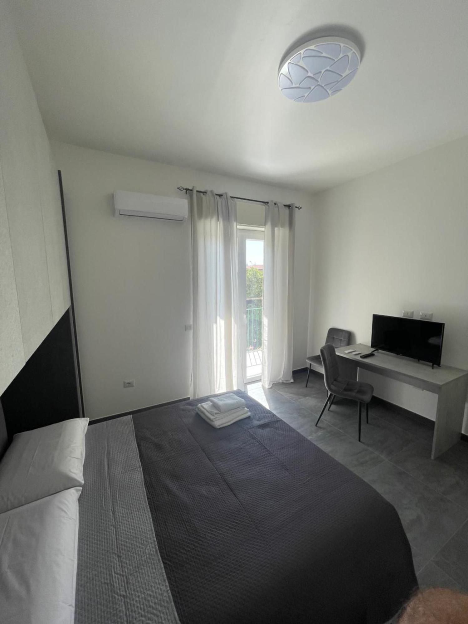 Leos Rooms Caltanissetta Luaran gambar