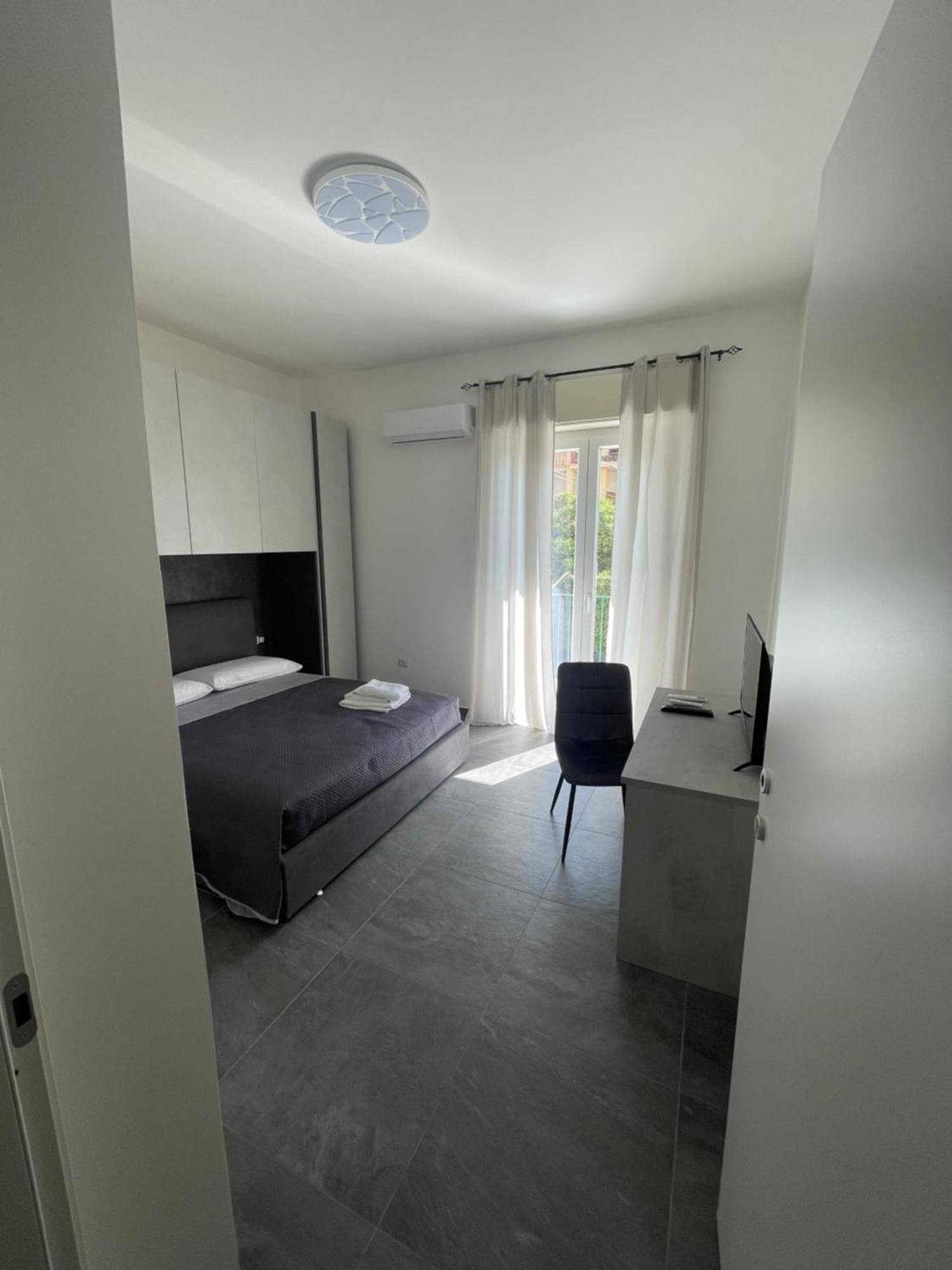 Leos Rooms Caltanissetta Luaran gambar