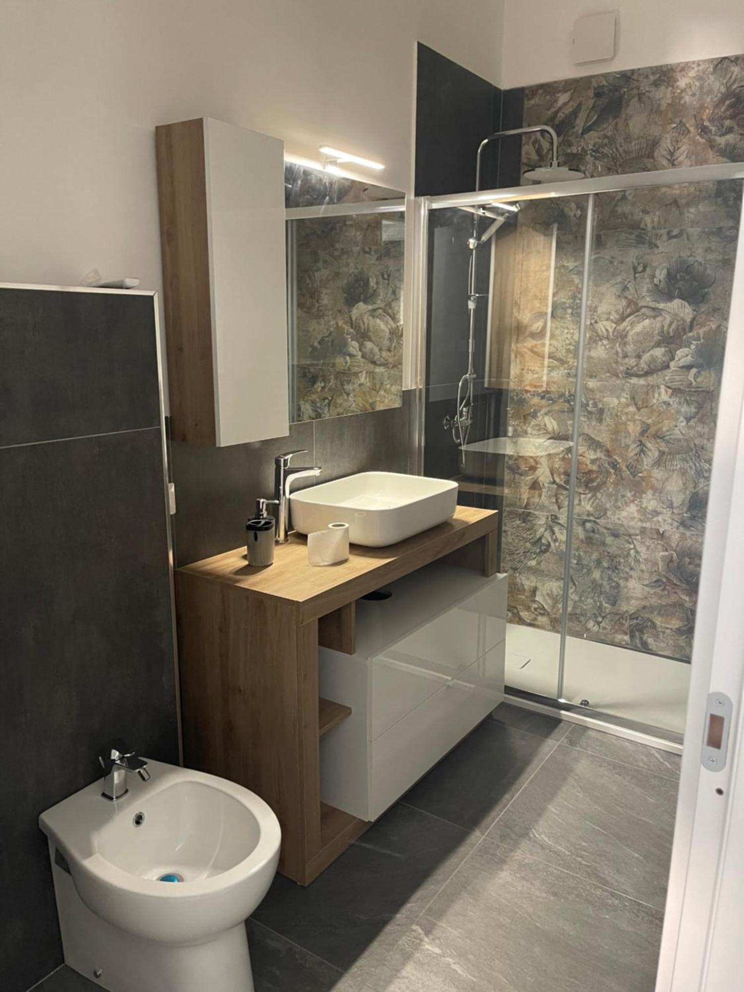 Leos Rooms Caltanissetta Luaran gambar
